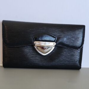 Louis Vuitton Black Epi Leather Eugenie Wallet with Silver-toned Accent